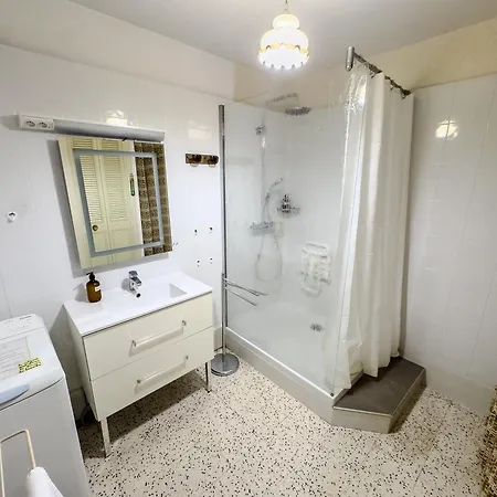 La Caze -Grand Studio 50 M2 - Climatisation Apartmán