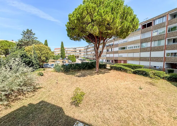 La Caze - Ideal Couple De Curistes - 50 M2 *